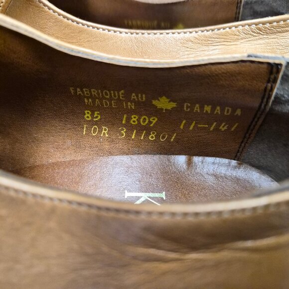 Men's Classic Tan Loafers - Picture 4 of 7